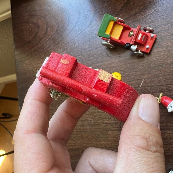 Lot of 6 VTG  Wooden Ornaments 60s 70s Japan Spain penguin Santa sled - Picture 10 of 14